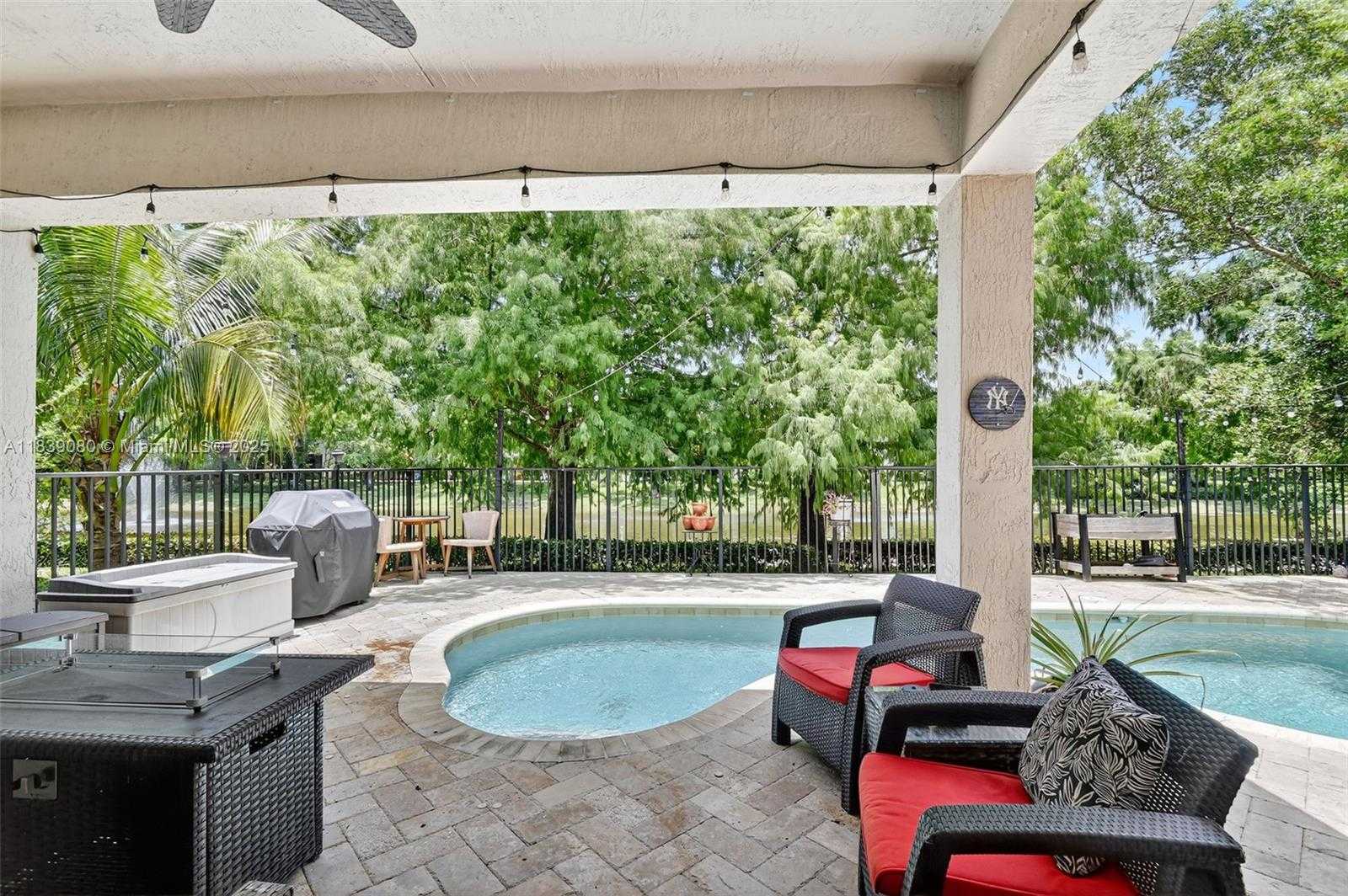 Small Image of 1086 GROVE PARK CIR, Boynton Beach Number 48