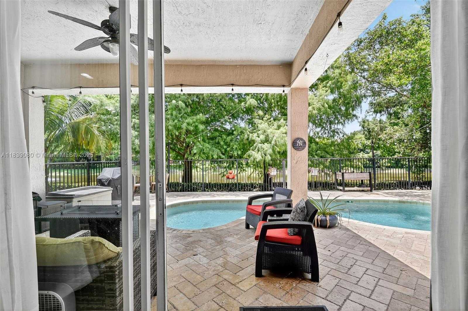 Small Image of 1086 GROVE PARK CIR, Boynton Beach Number 49