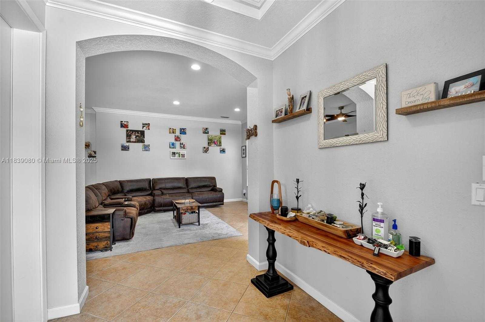 Small Image of 1086 GROVE PARK CIR, Boynton Beach Number 5