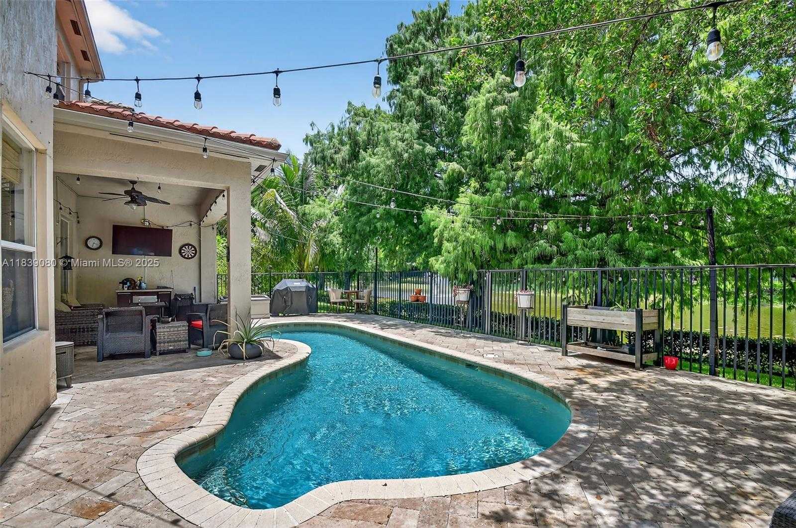 Small Image of 1086 GROVE PARK CIR, Boynton Beach Number 57