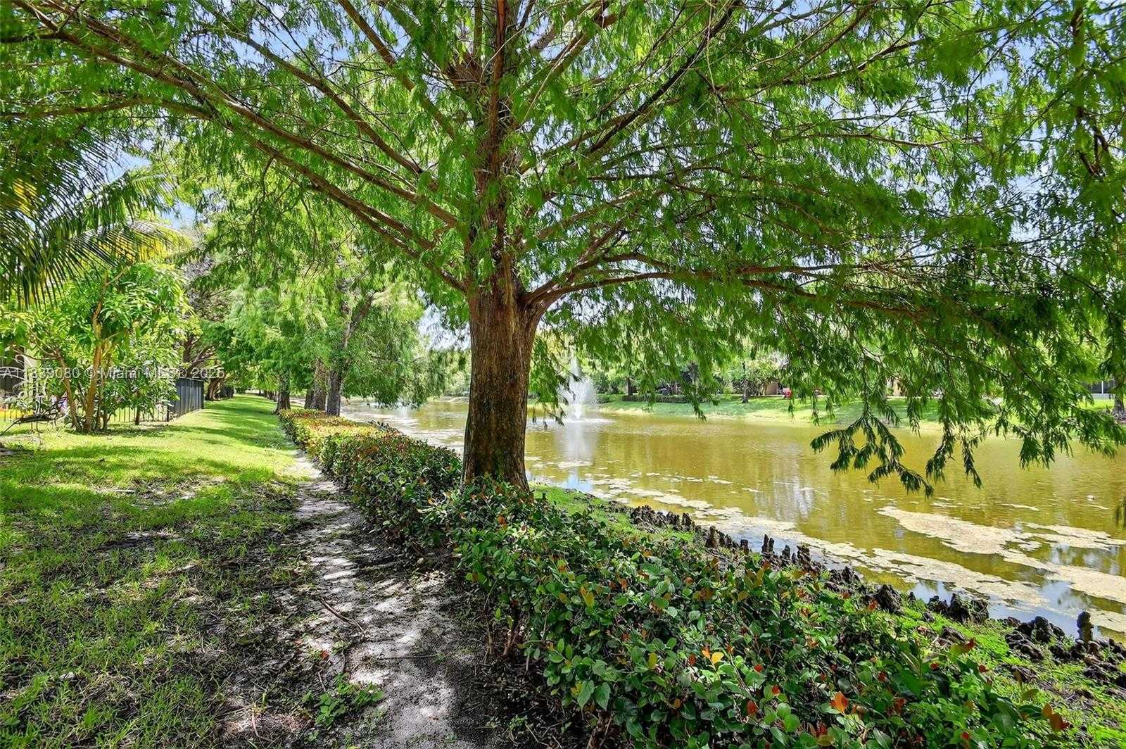 Small Image of 1086 GROVE PARK CIR, Boynton Beach Number 60
