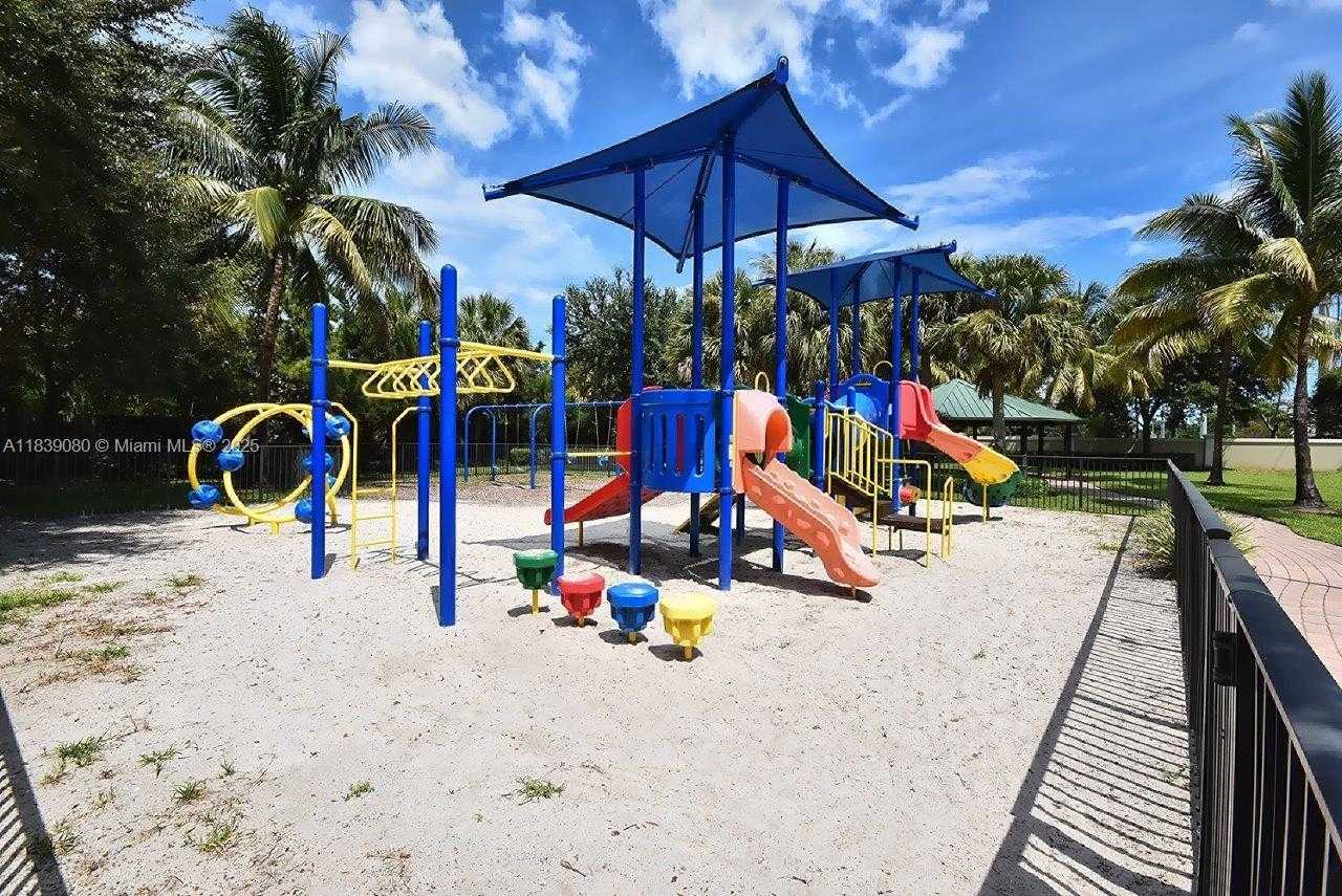 Small Image of 1086 GROVE PARK CIR, Boynton Beach Number 69