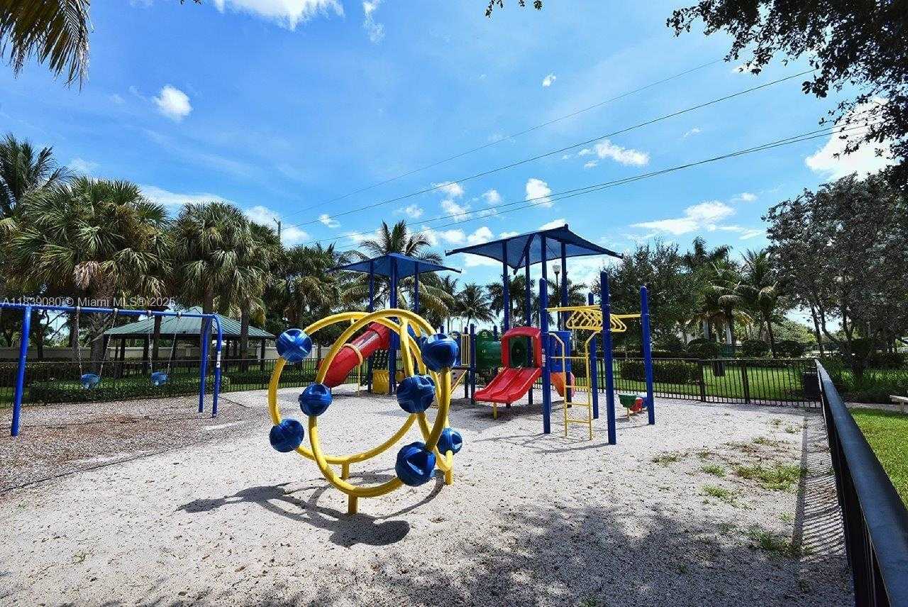 Small Image of 1086 GROVE PARK CIR, Boynton Beach Number 70
