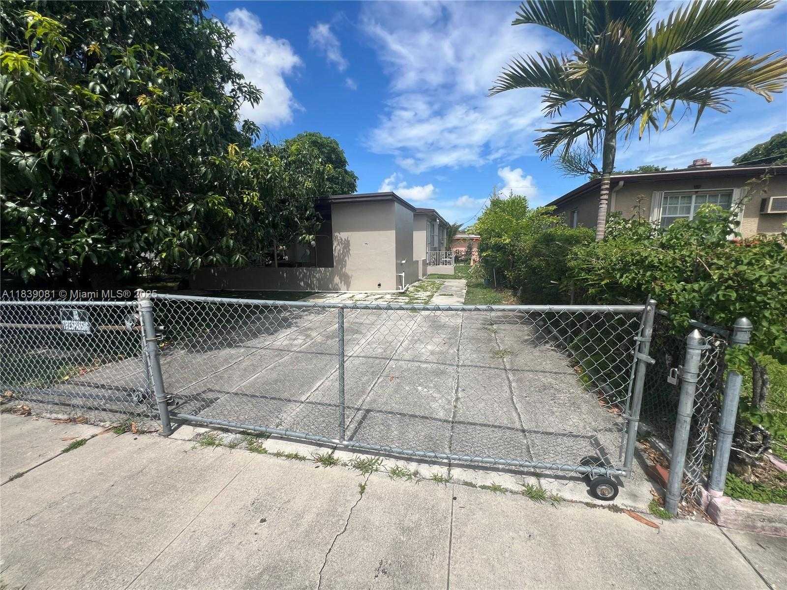 Small Image of 1190 NORTH WEST 135TH ST, North Miami Number 10