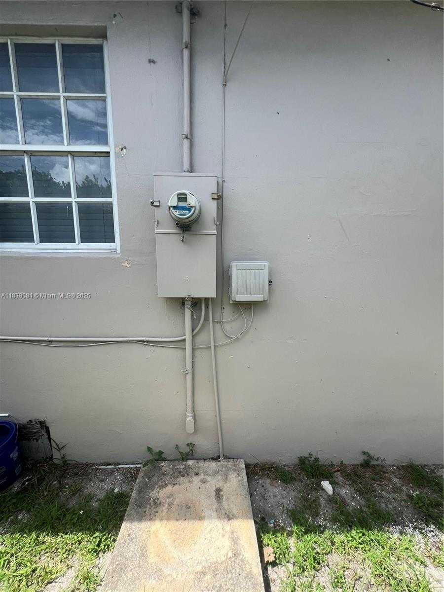 Small Image of 1190 NORTH WEST 135TH ST, North Miami Number 19
