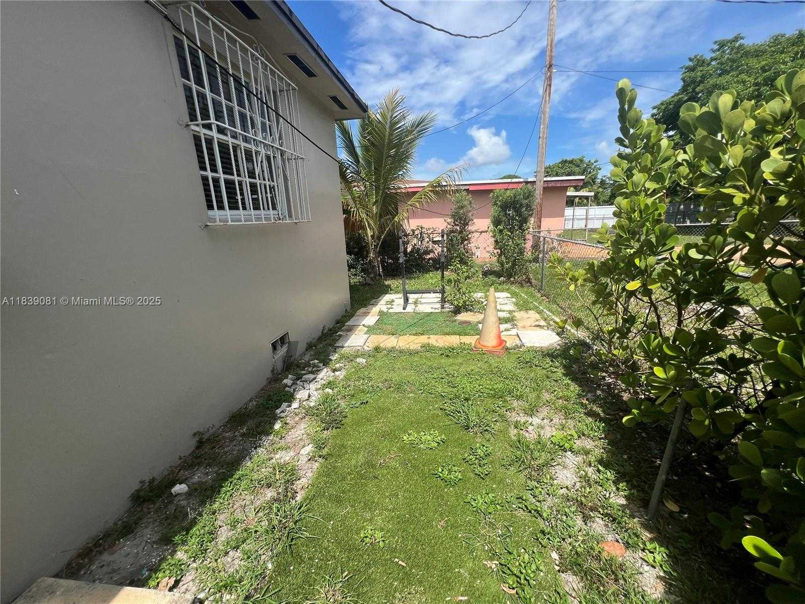 Small Image of 1190 NORTH WEST 135TH ST, North Miami Number 20
