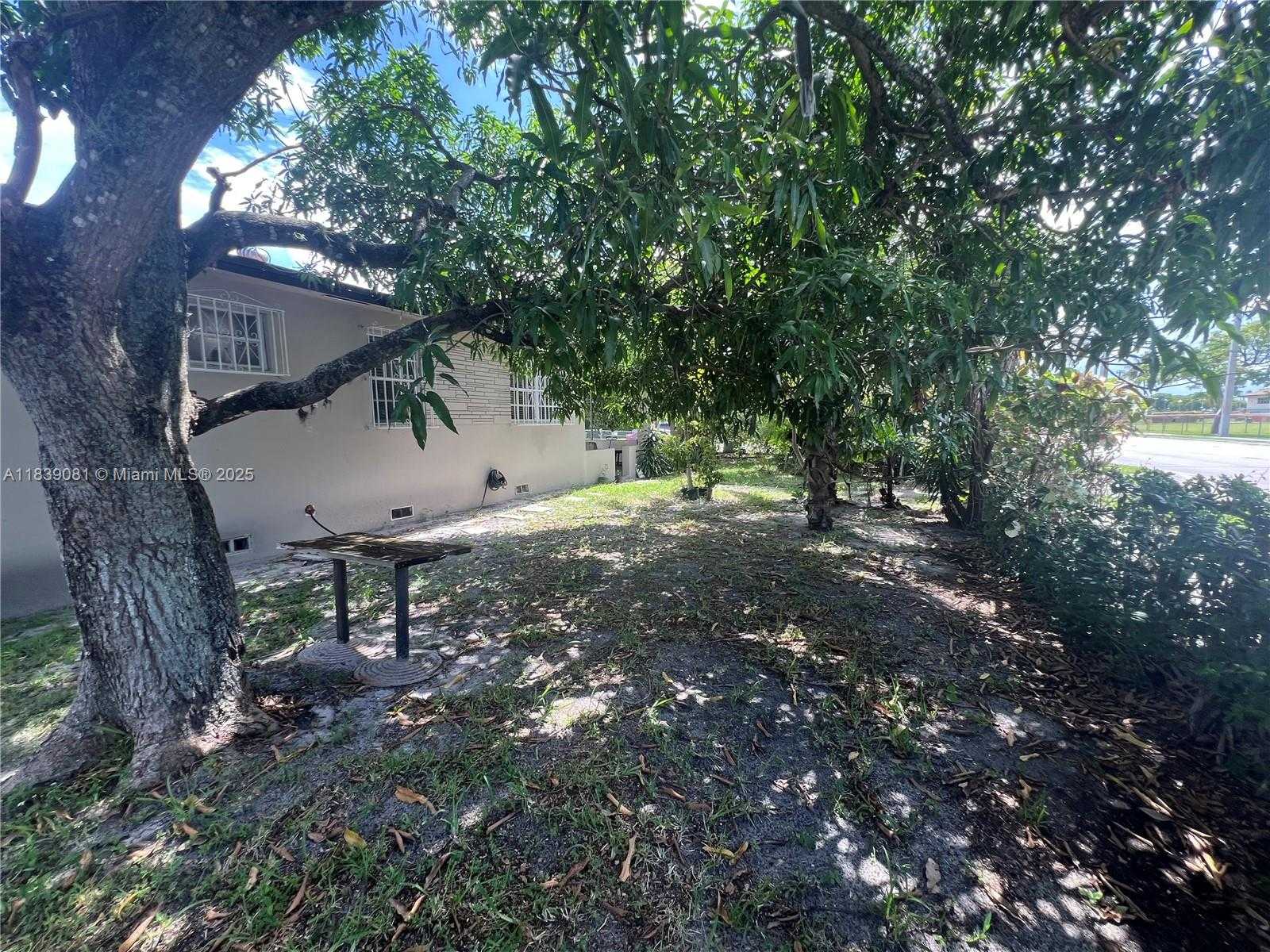Small Image of 1190 NORTH WEST 135TH ST, North Miami Number 30
