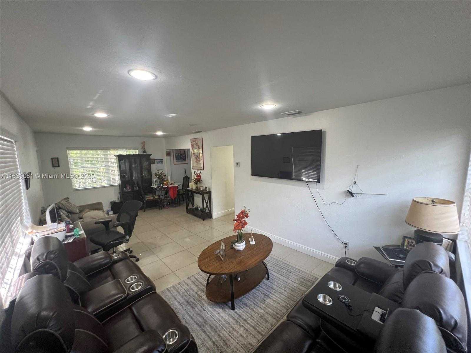 Small Image of 1190 NORTH WEST 135TH ST, North Miami Number 33