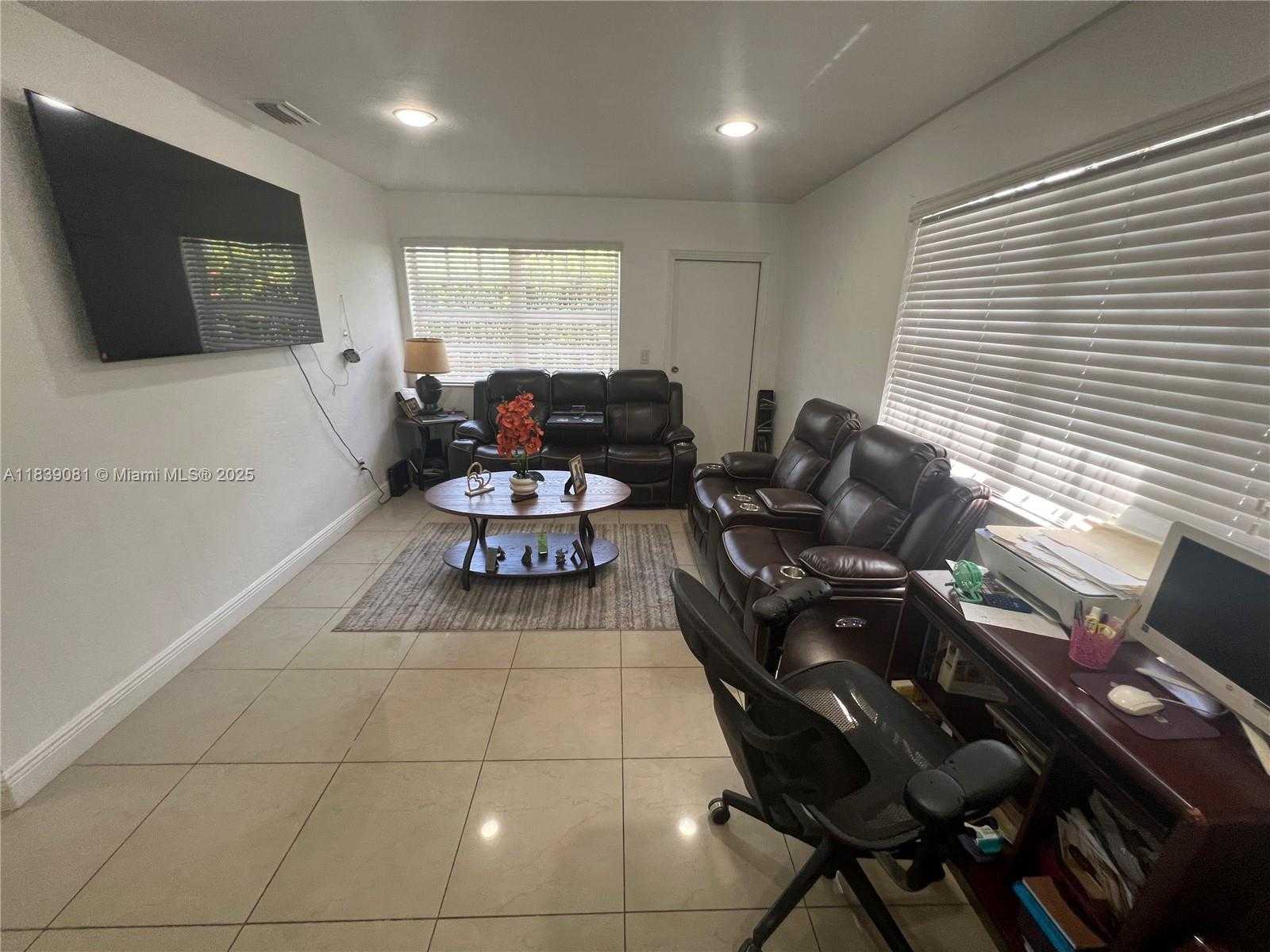 Small Image of 1190 NORTH WEST 135TH ST, North Miami Number 35