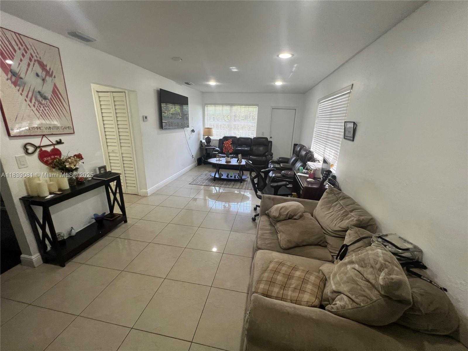 Small Image of 1190 NORTH WEST 135TH ST, North Miami Number 36
