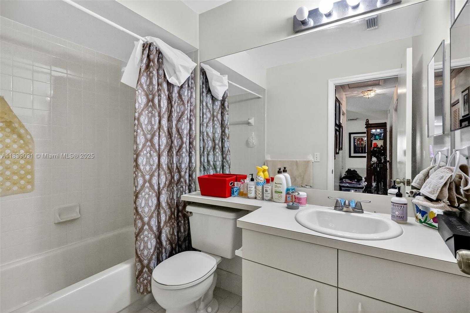 Small Image of 19611 NORTH WEST 82ND CT, Hialeah Number 19