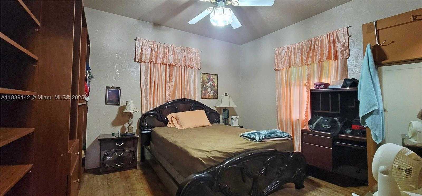 Small Image of 1824 SOUTH WEST 24TH ST, Miami Number 13