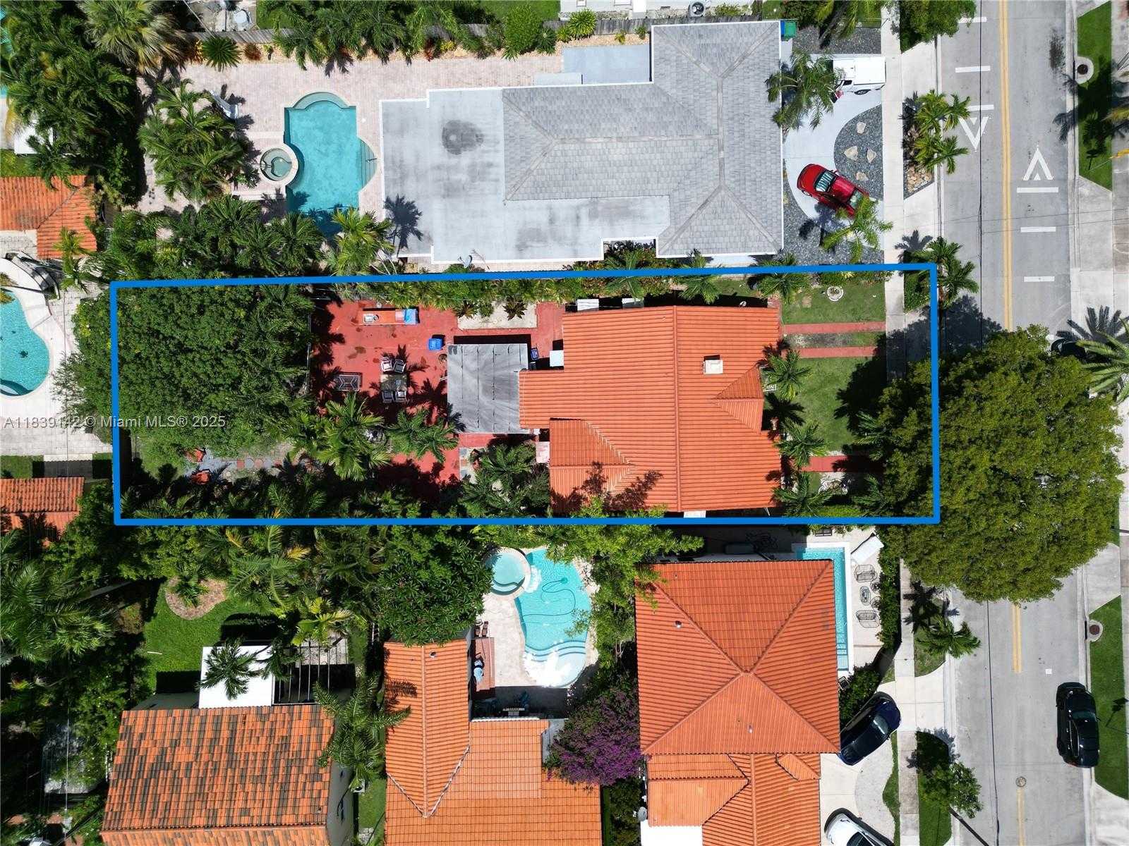 Small Image of 1824 SOUTH WEST 24TH ST, Miami Number 3