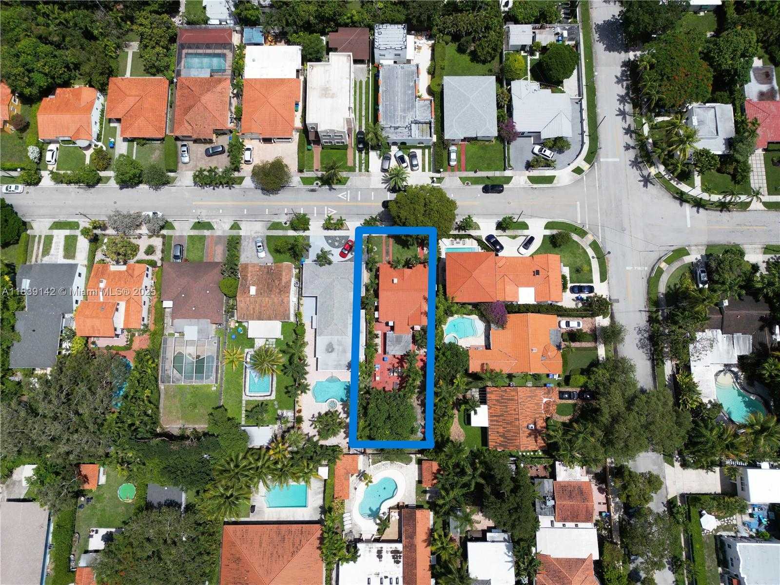 Small Image of 1824 SOUTH WEST 24TH ST, Miami Number 4