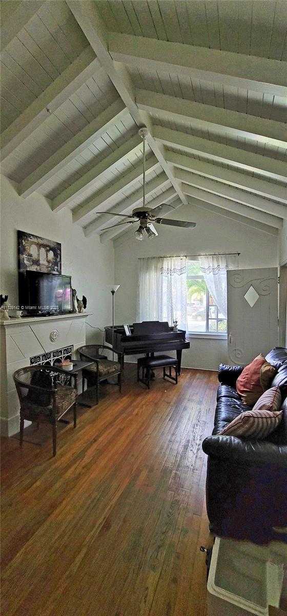Small Image of 1824 SOUTH WEST 24TH ST, Miami Number 9