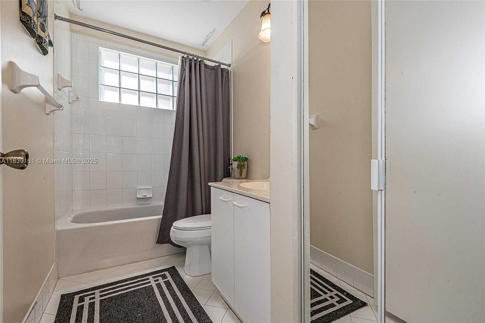 Small Image of 2188 NORTH WEST 158TH AVE, Pembroke Pines Number 10
