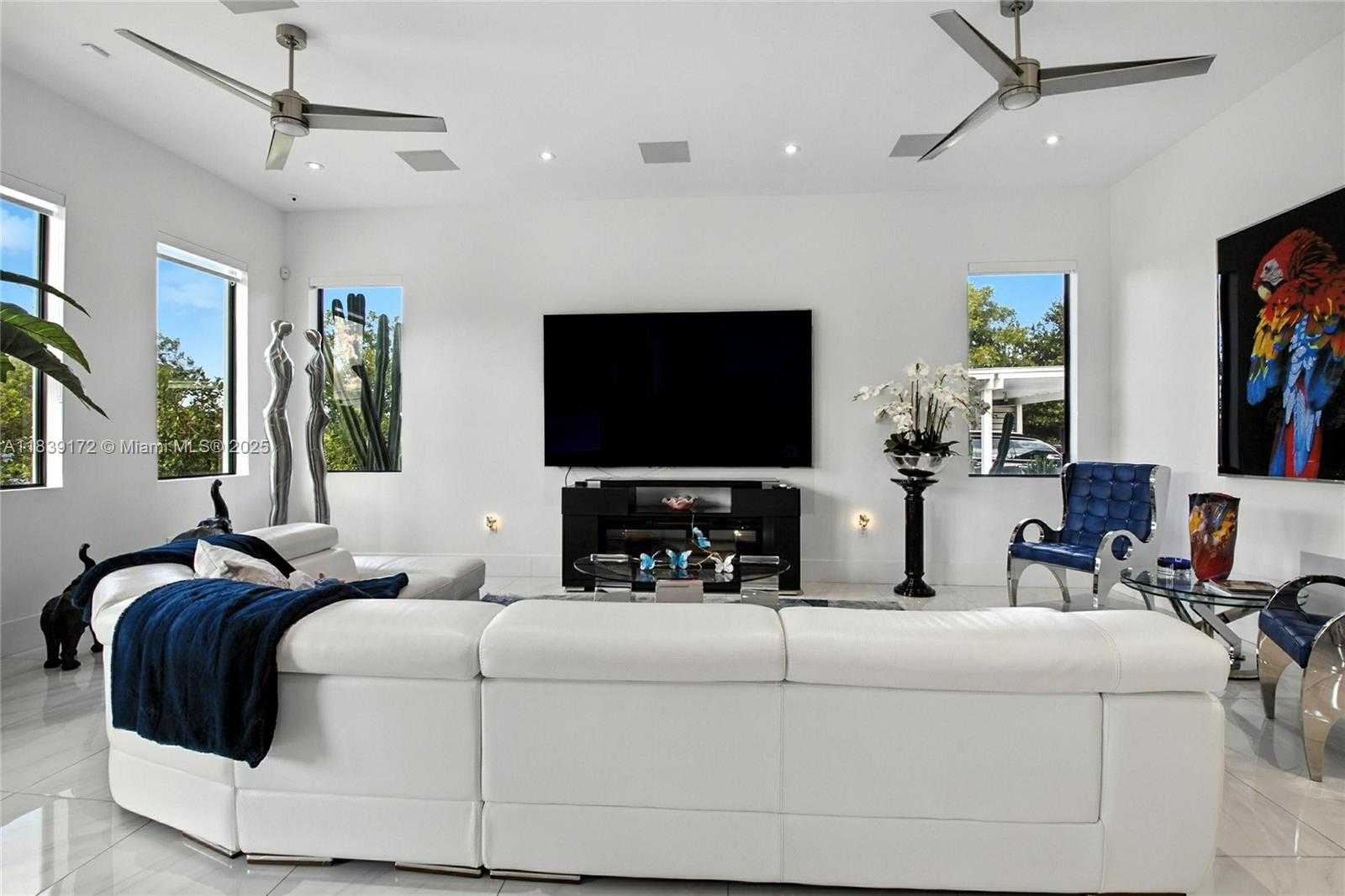 Small Image of 21059 SOUTH WEST 238TH ST, Homestead Number 19