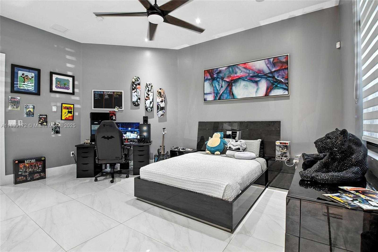 Small Image of 21059 SOUTH WEST 238TH ST, Homestead Number 33
