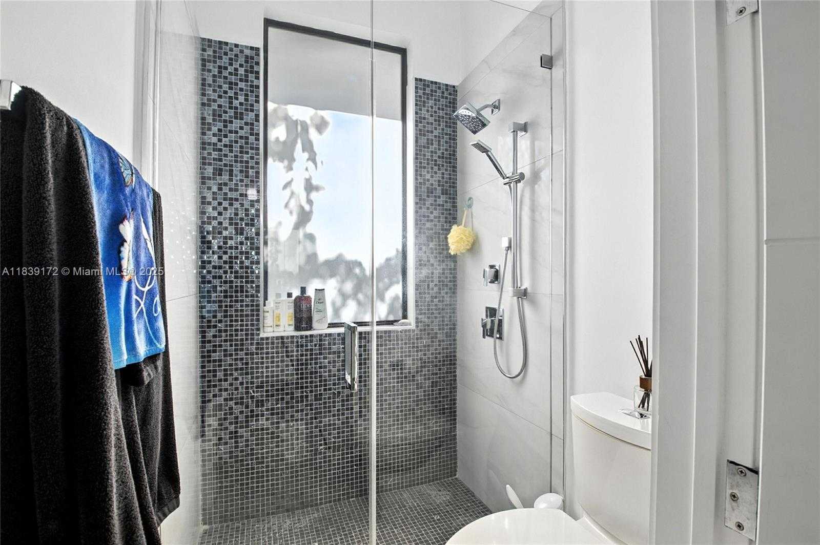 Small Image of 21059 SOUTH WEST 238TH ST, Homestead Number 39