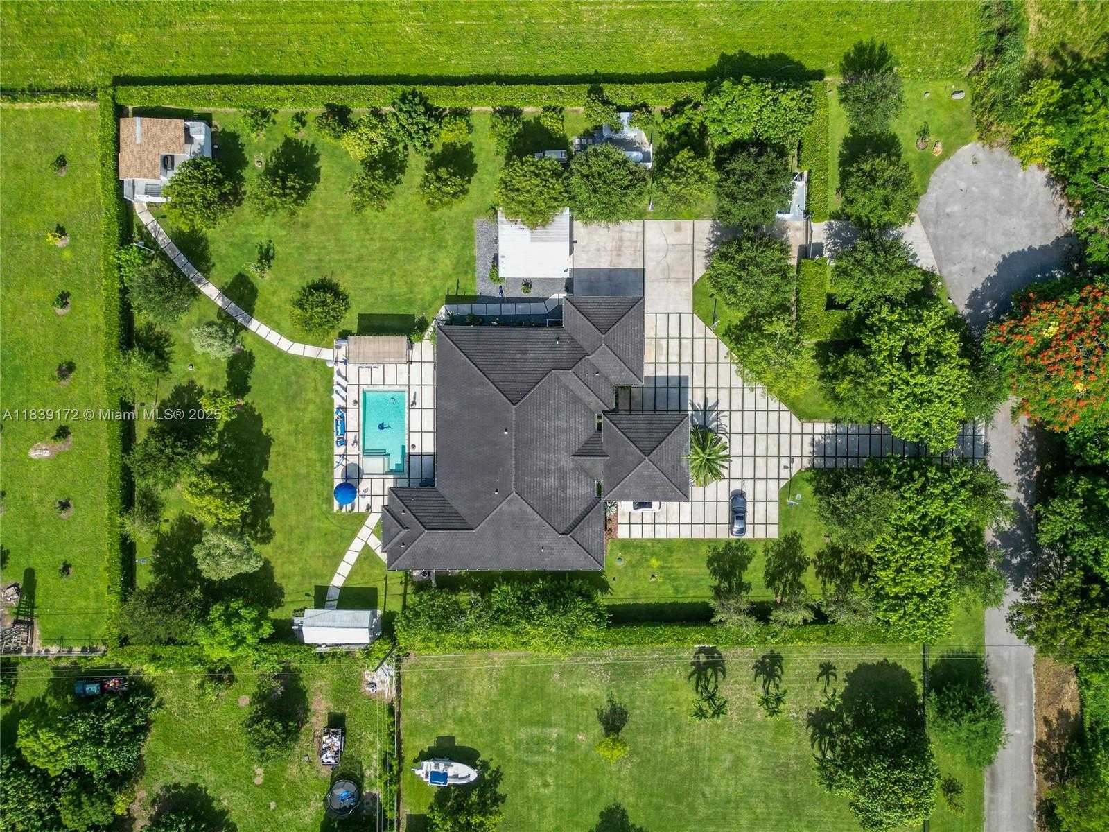 Small Image of 21059 SOUTH WEST 238TH ST, Homestead Number 4
