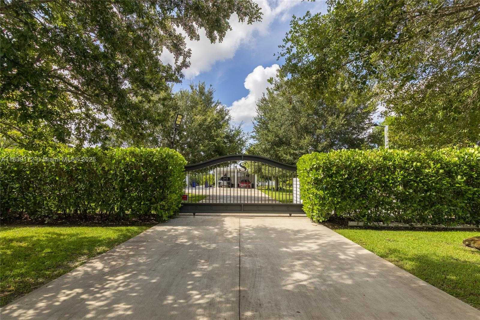 Small Image of 21059 SOUTH WEST 238TH ST, Homestead Number 46