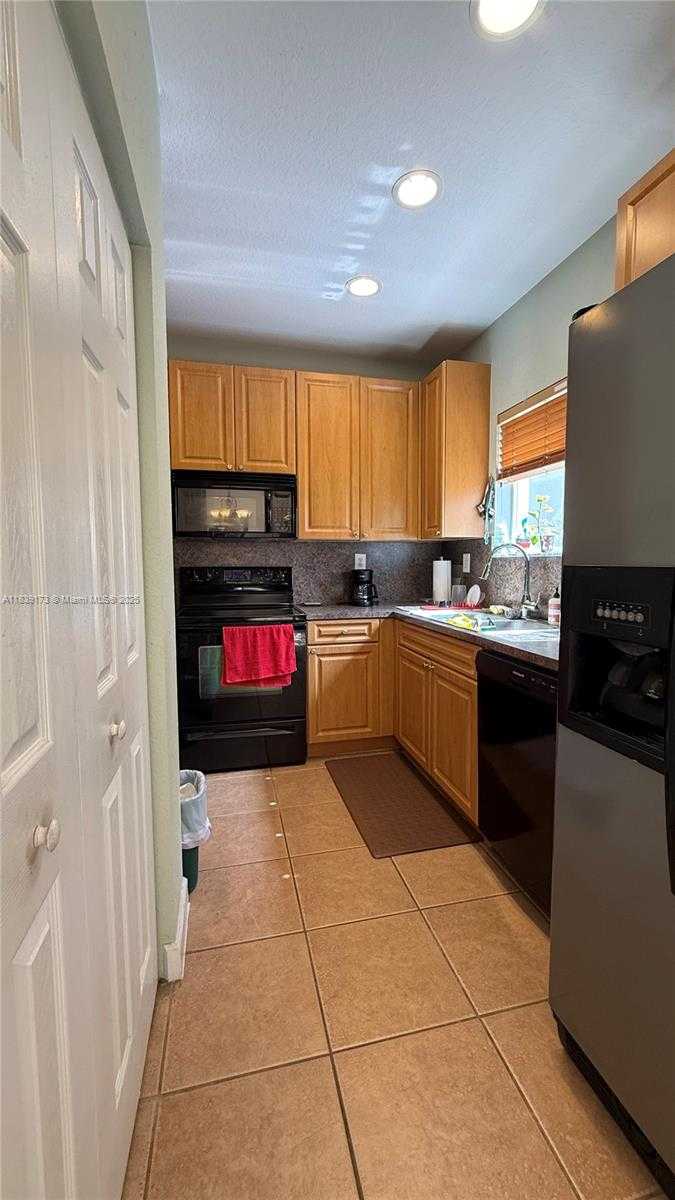 Small Image of 232 SOUTH EAST 32ND TER, Homestead Number 2