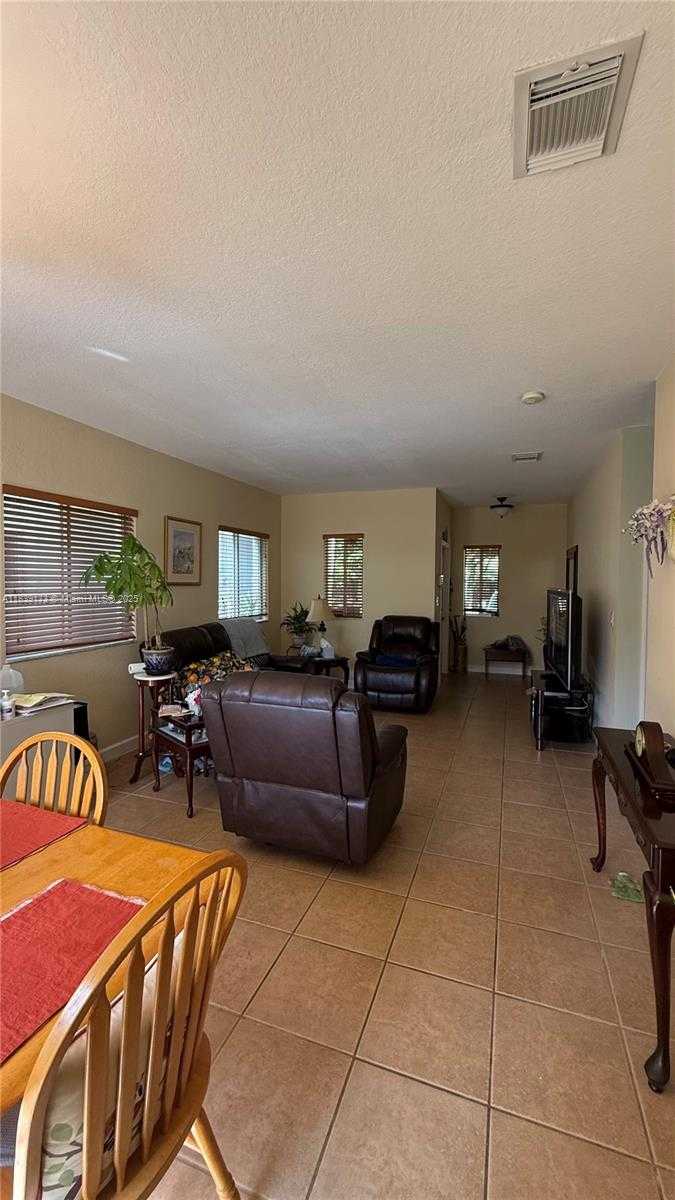 Small Image of 232 SOUTH EAST 32ND TER, Homestead Number 3