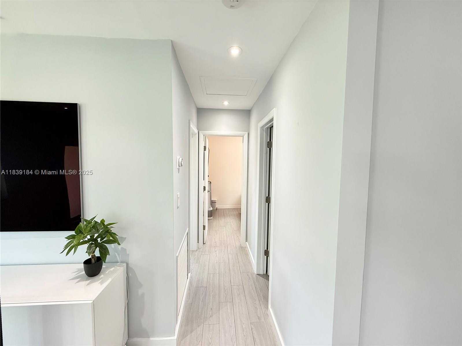 Small Image of 1620 NORTH 68TH TER, Hollywood Number 35