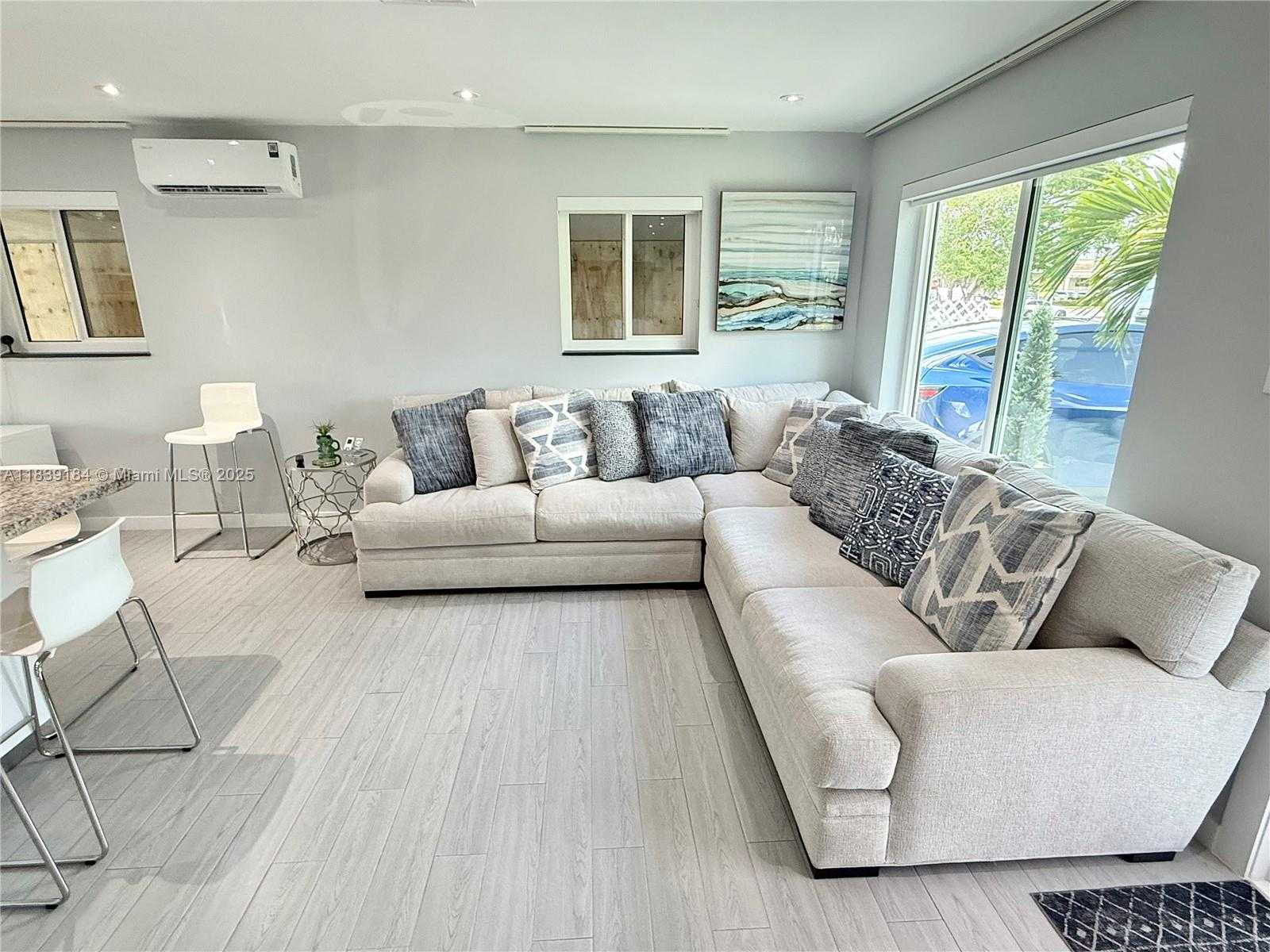 Small Image of 1620 NORTH 68TH TER, Hollywood Number 5