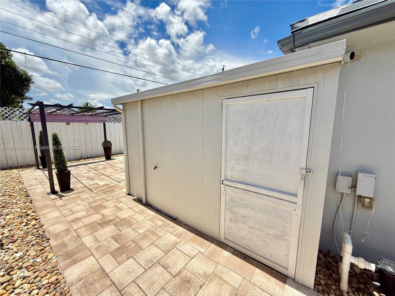 Small Image of 1620 NORTH 68TH TER, Hollywood Number 73