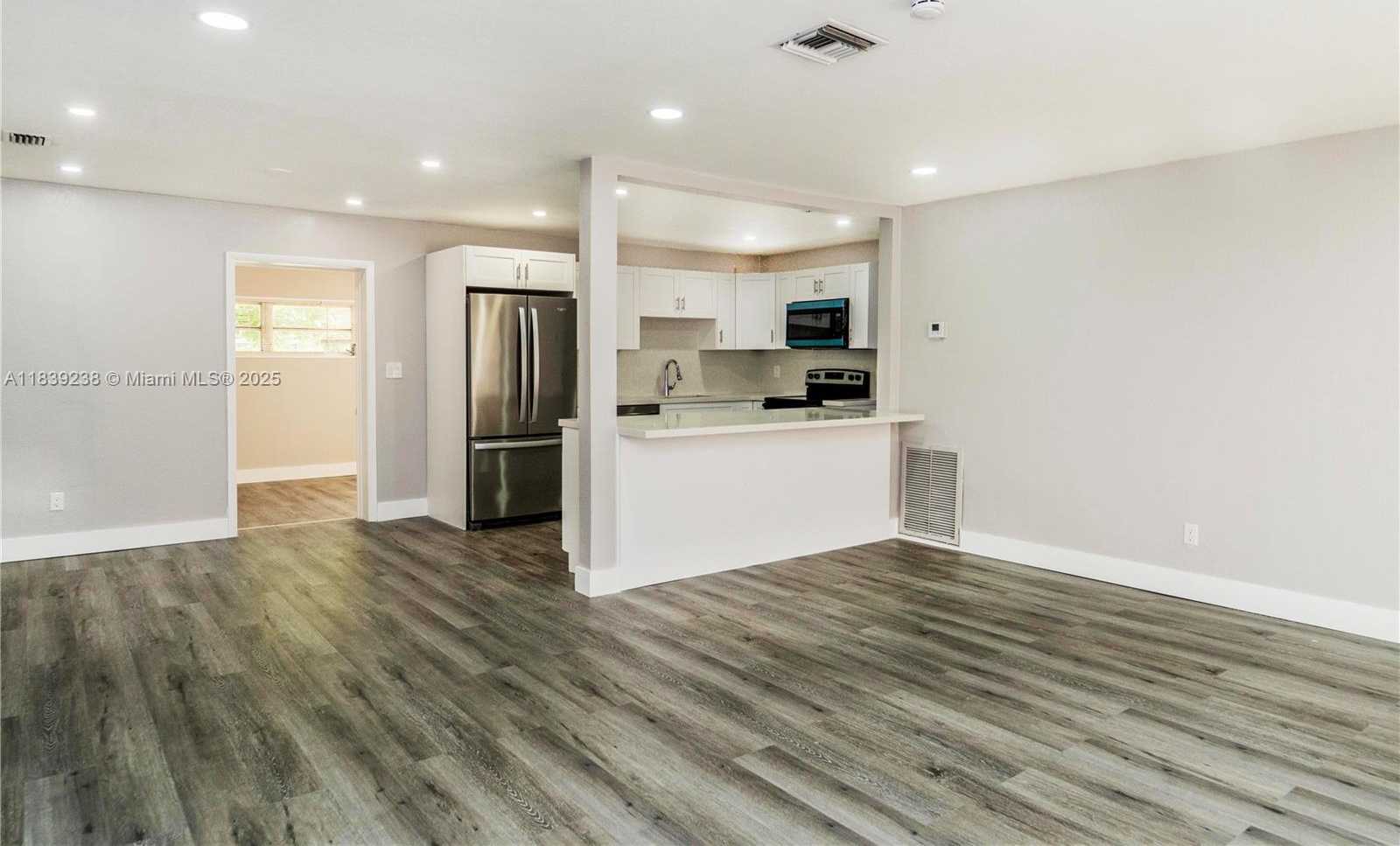 Small Image of 6990 SOUTH WEST 28TH ST, Miramar Number 10