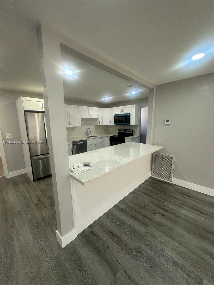 Small Image of 6990 SOUTH WEST 28TH ST, Miramar Number 8