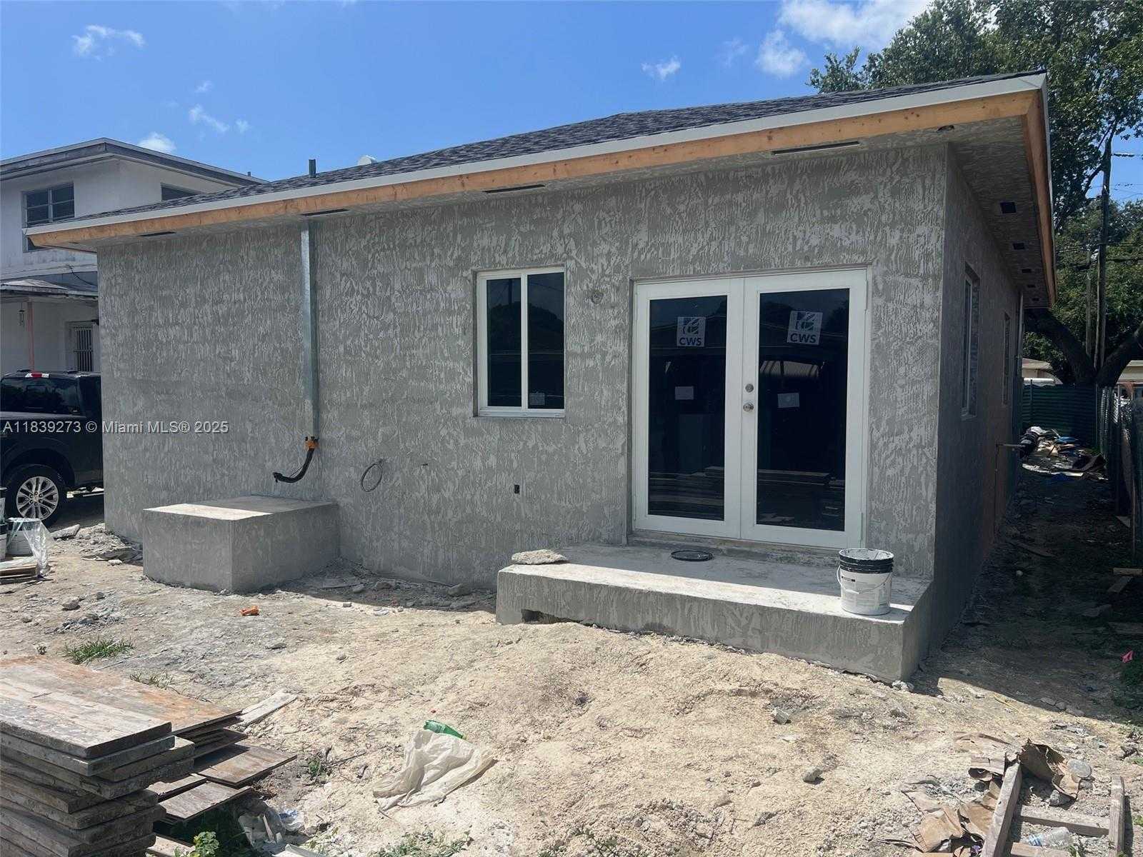 Small Image of 1985 NORTH WEST 152ND ST, Miami Gardens Number 4