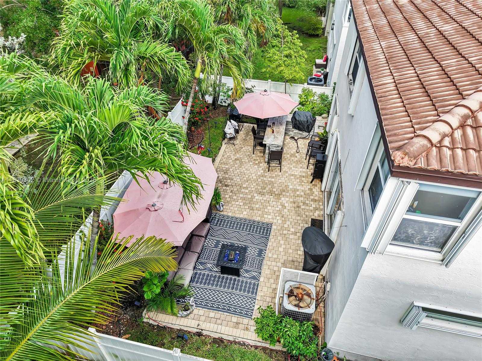 Small Image of 15521 SOUTH WEST 50TH CT, Miramar Number 31