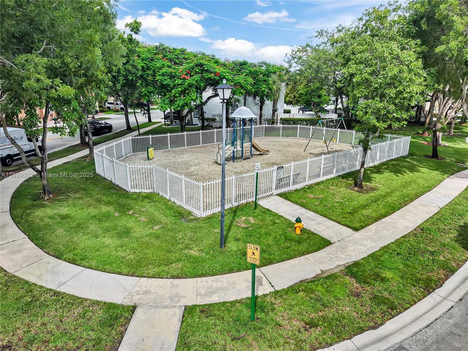 Small Image of 15521 SOUTH WEST 50TH CT, Miramar Number 36