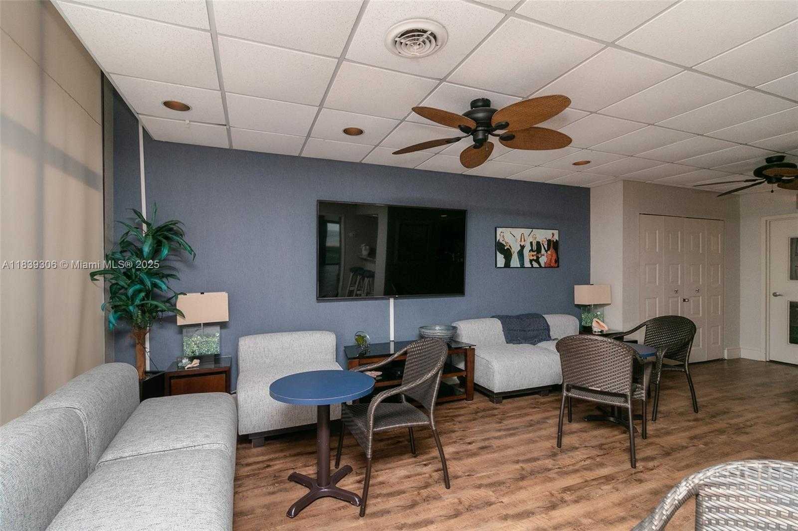 Small Image of 2830 SHORE DRIVE VIRGINIA BEACH VA, Out of City Number 20