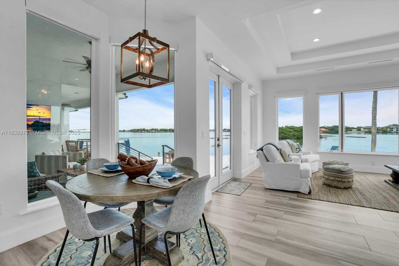 Small Image of 974 MARLIN DR, Jupiter Number 11