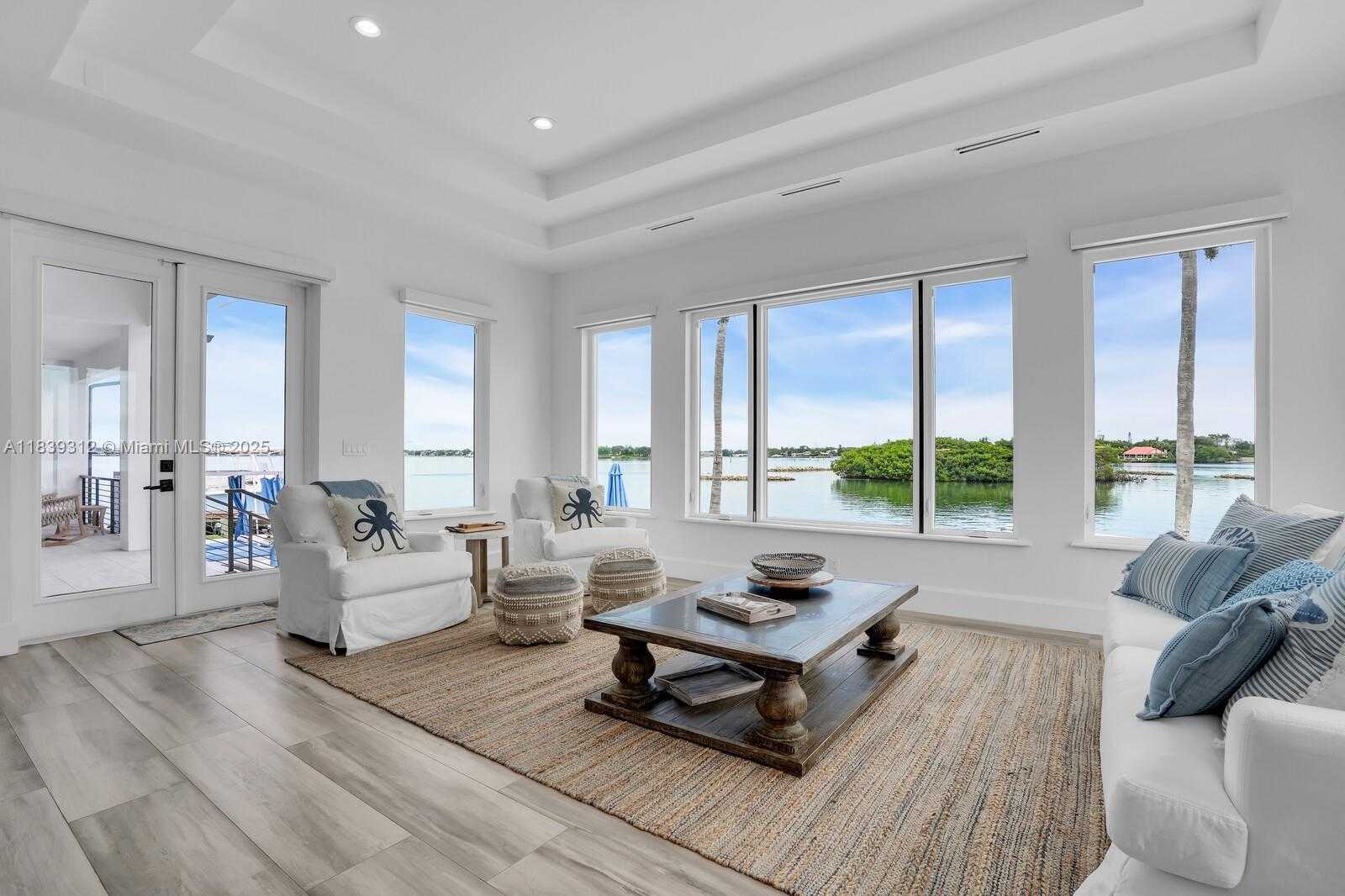 Small Image of 974 MARLIN DR, Jupiter Number 18