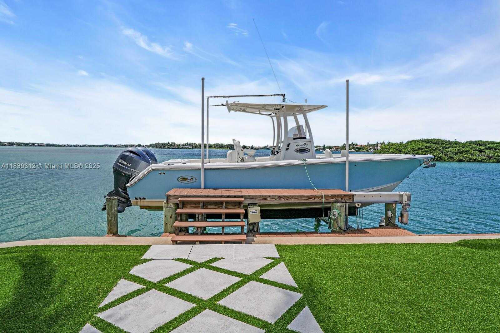 Small Image of 974 MARLIN DR, Jupiter Number 25