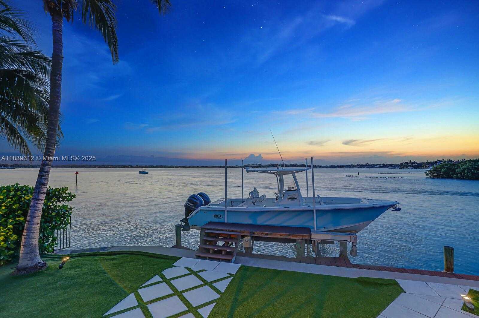Small Image of 974 MARLIN DR, Jupiter Number 50