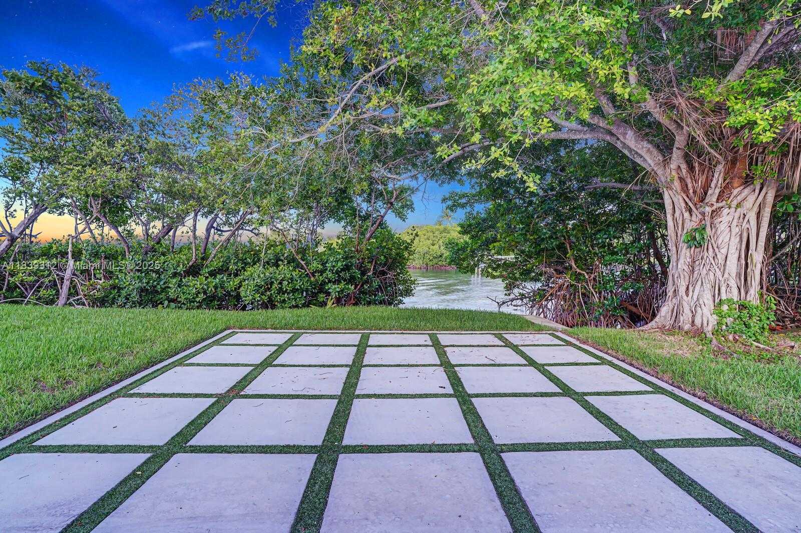 Small Image of 974 MARLIN DR, Jupiter Number 51