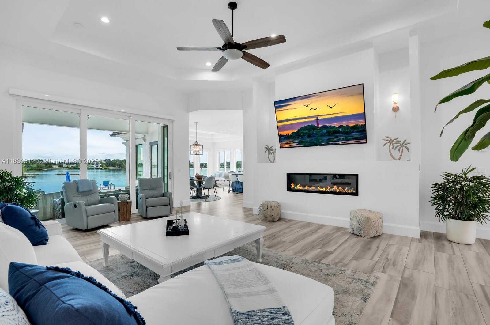 Small Image of 974 MARLIN DR, Jupiter Number 6