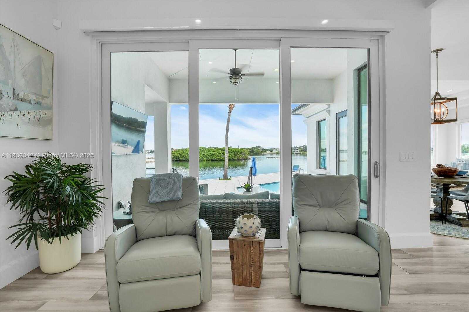 Small Image of 974 MARLIN DR, Jupiter Number 8
