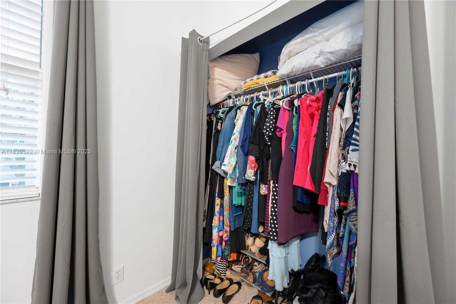 Small Image of 1424 BARCELONA WAY, Weston Number 20