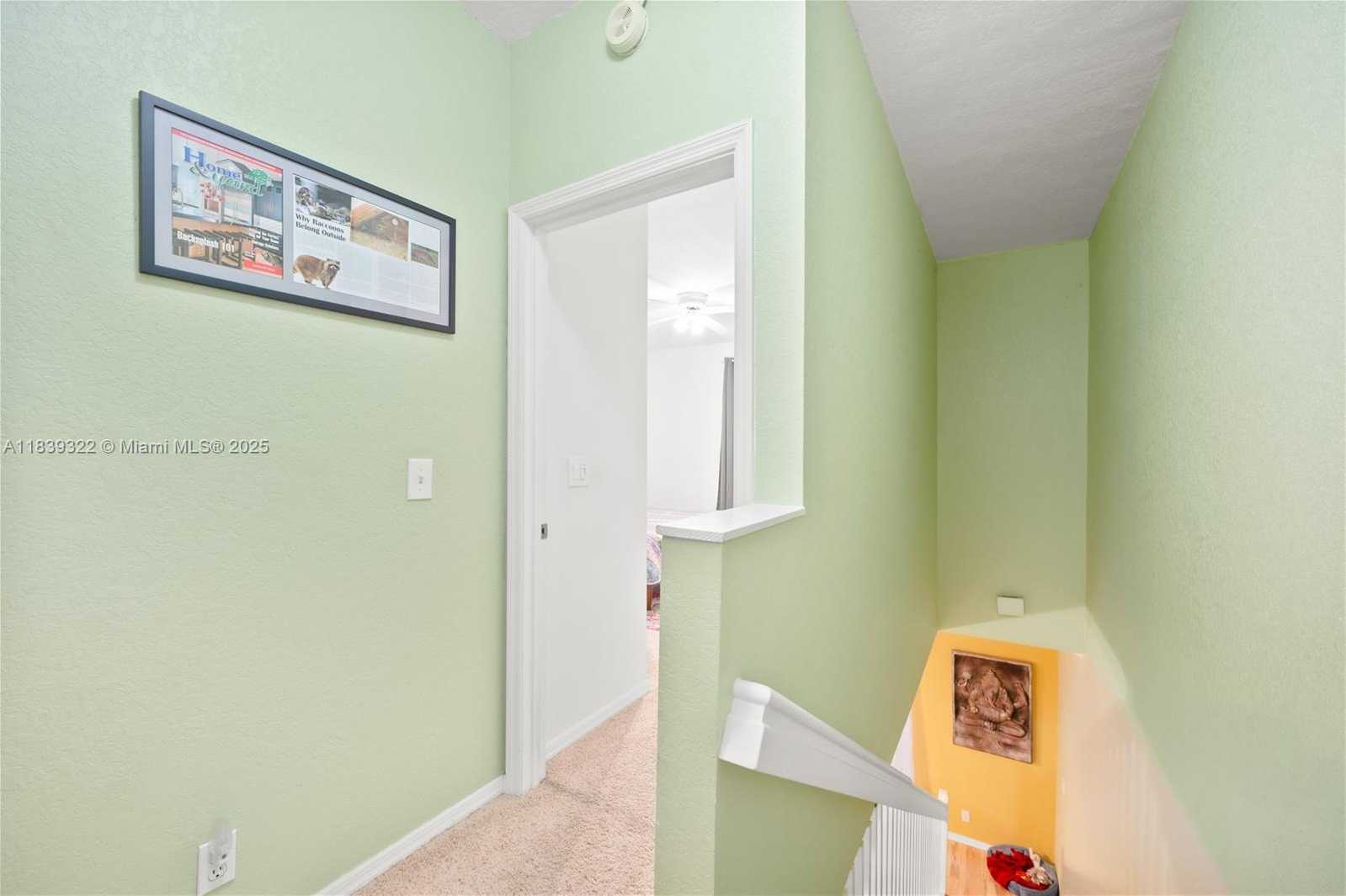 Small Image of 1424 BARCELONA WAY, Weston Number 21
