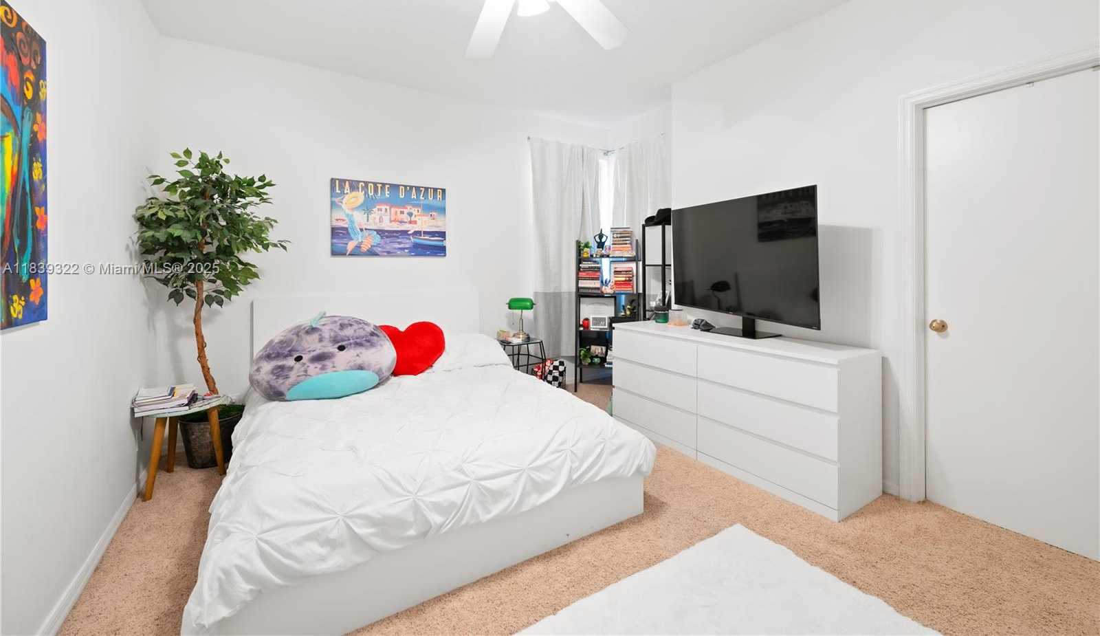 Small Image of 1424 BARCELONA WAY, Weston Number 22