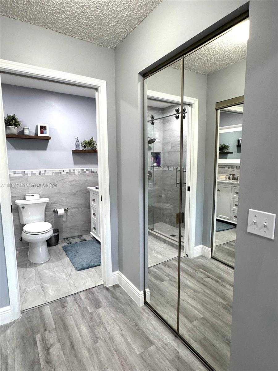 Small Image of 5928 NORTH WEST 93RD TER, Tamarac Number 22