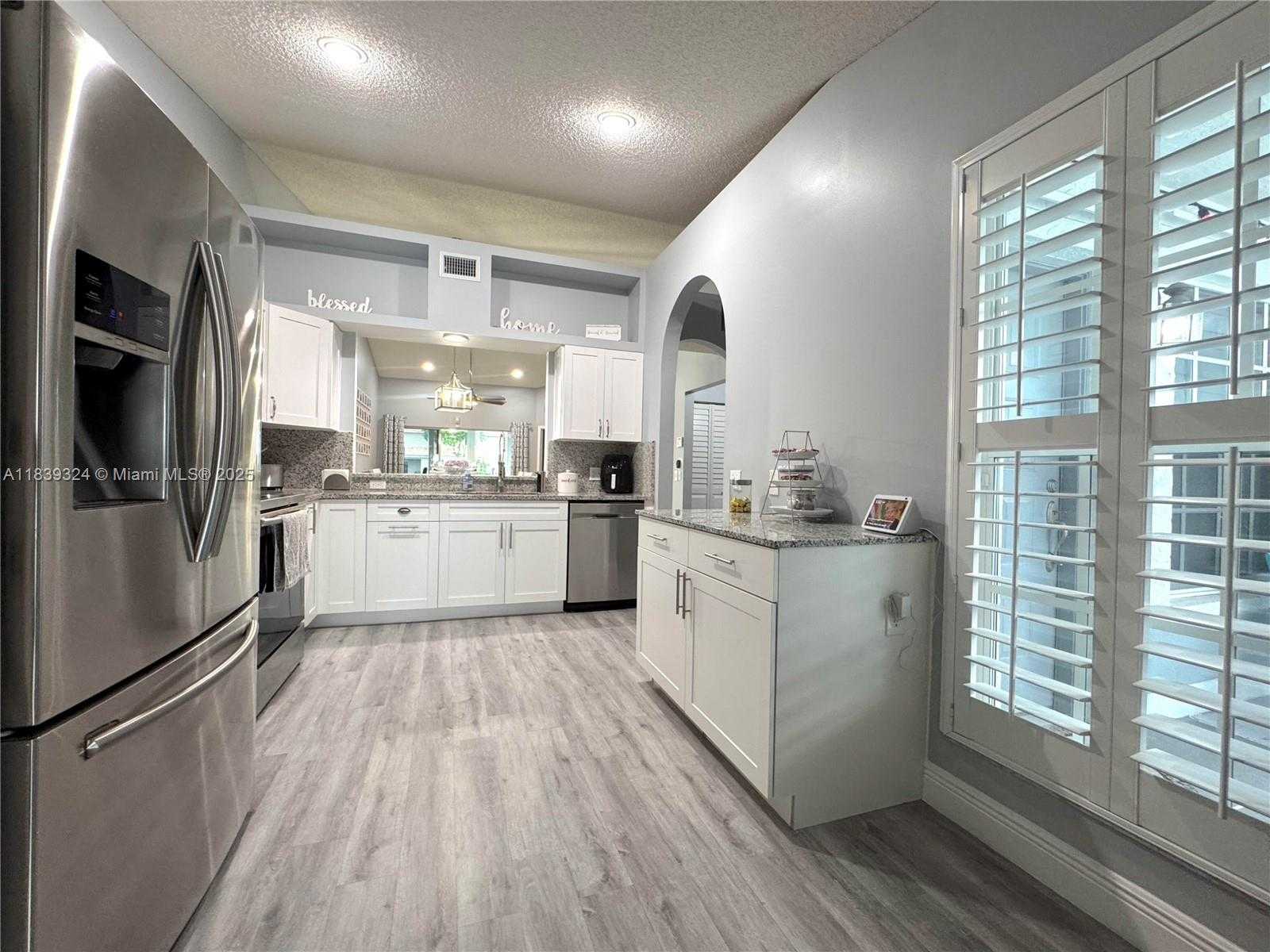 Small Image of 5928 NORTH WEST 93RD TER, Tamarac Number 3