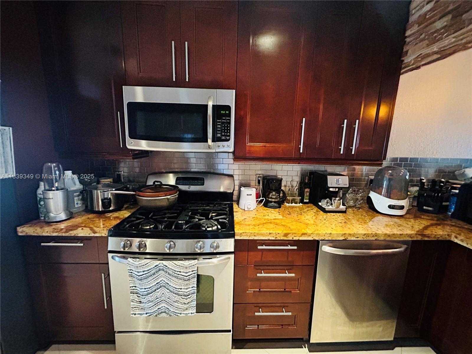 Small Image of 180 EAST 46TH ST, Hialeah Number 18