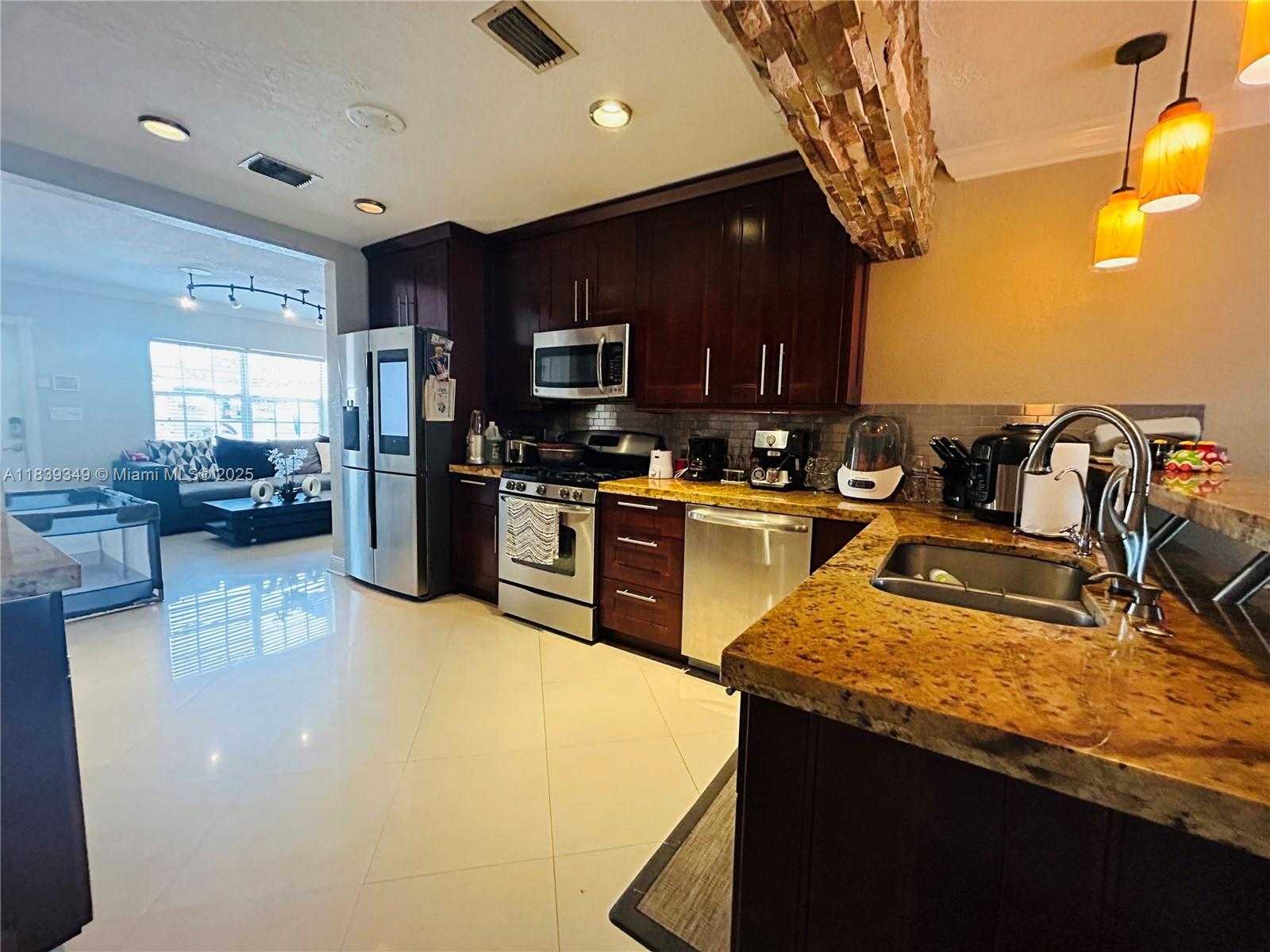 Small Image of 180 EAST 46TH ST, Hialeah Number 20